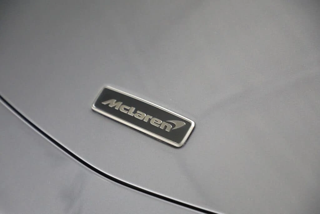 2025 McLaren Artura - Image 29 of 31