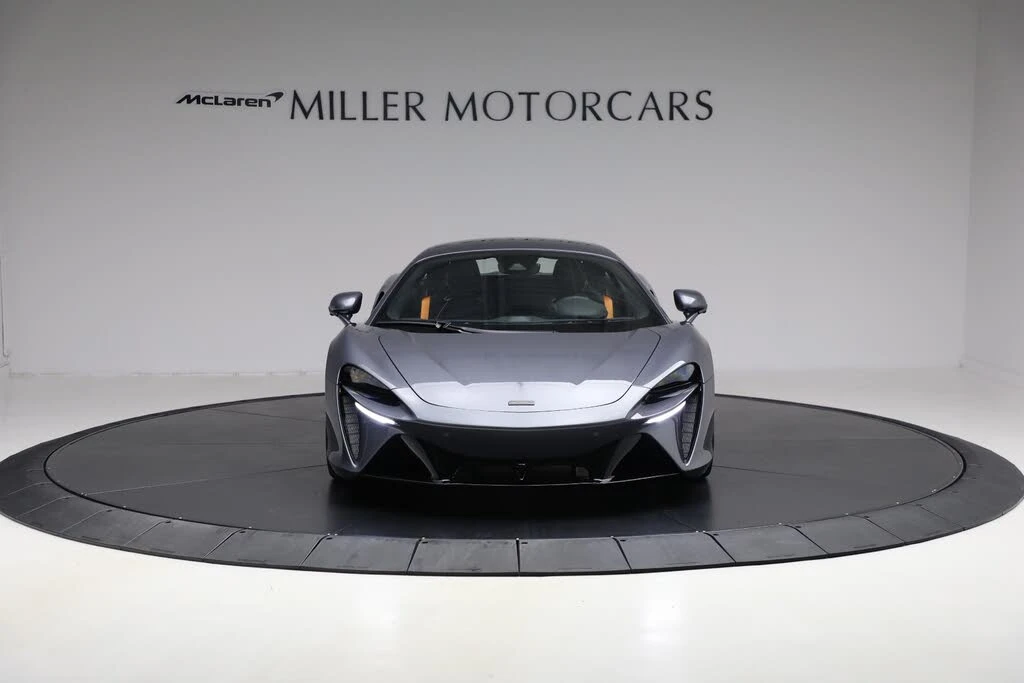 2025 McLaren Artura - Image 12 of 31