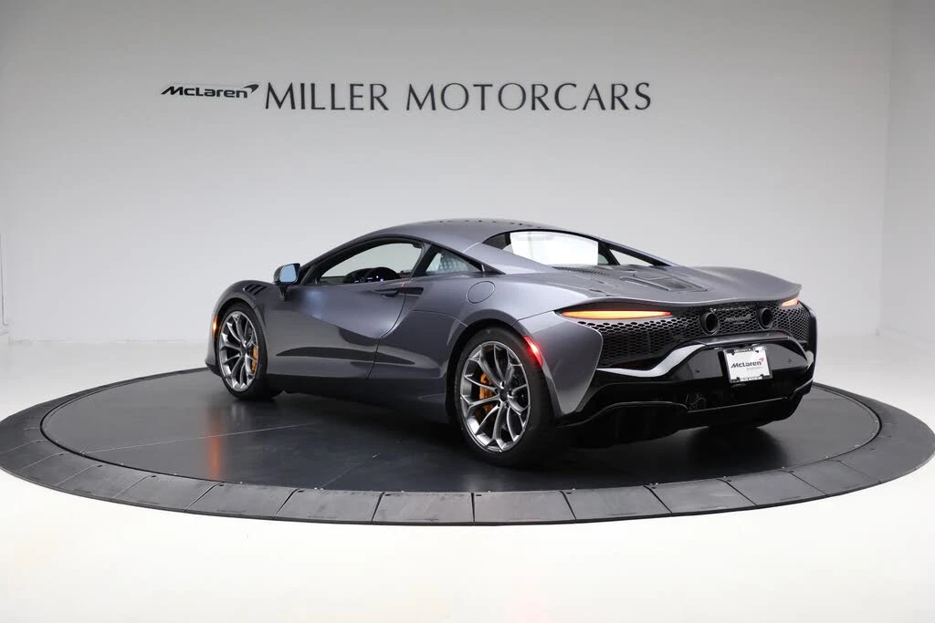 2025 McLaren Artura - Image 5 of 31