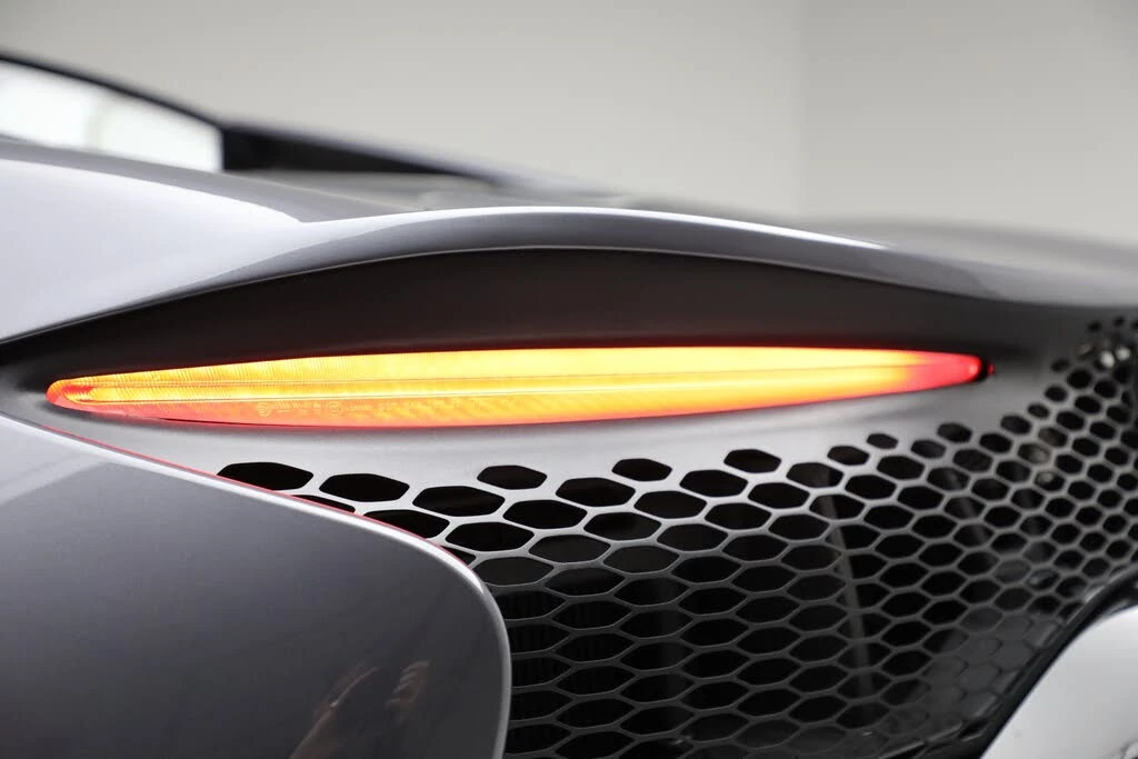 2025 McLaren Artura - Image 26 of 31