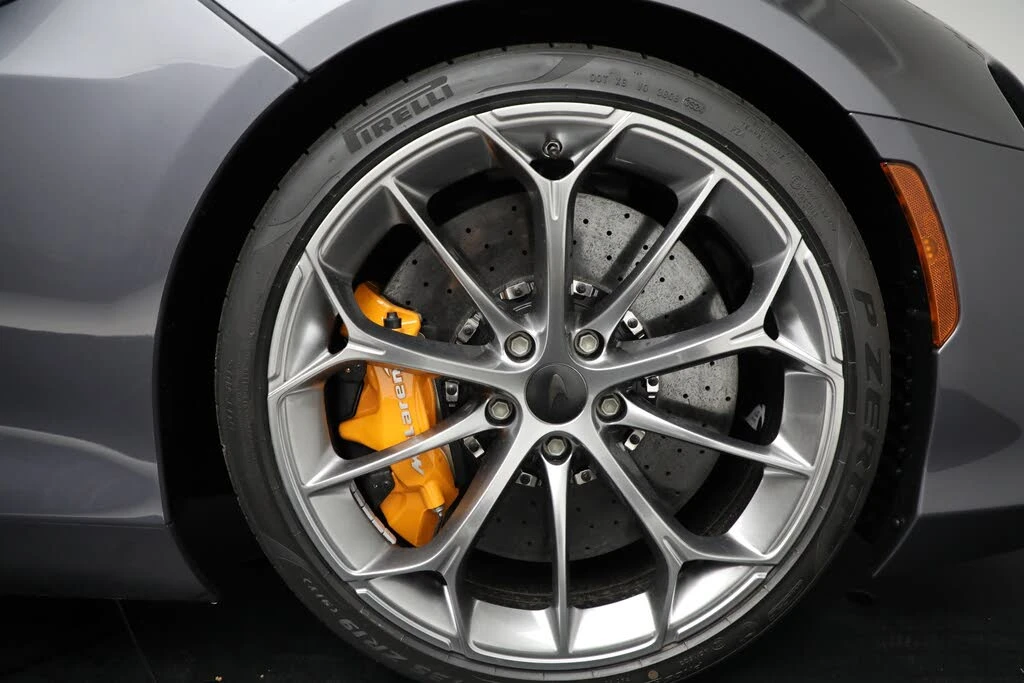 2025 McLaren Artura - Image 19 of 31
