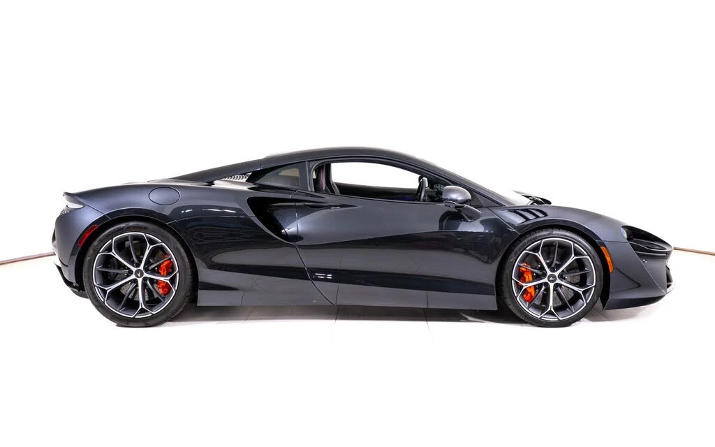 2025 McLaren Artura - Image 6 of 24
