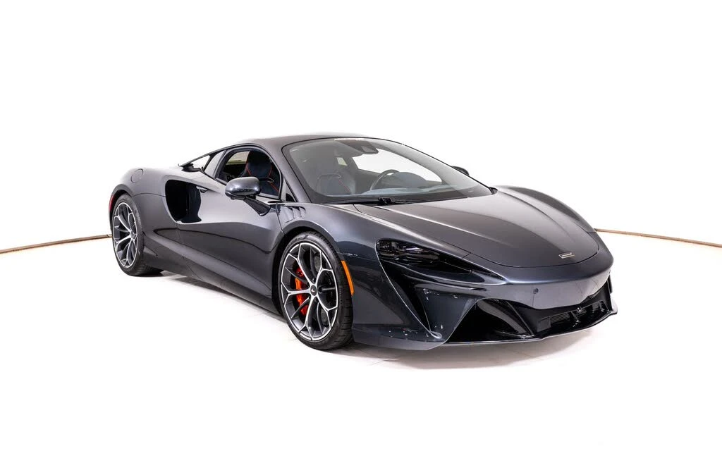 2025 McLaren Artura - Image 7 of 24