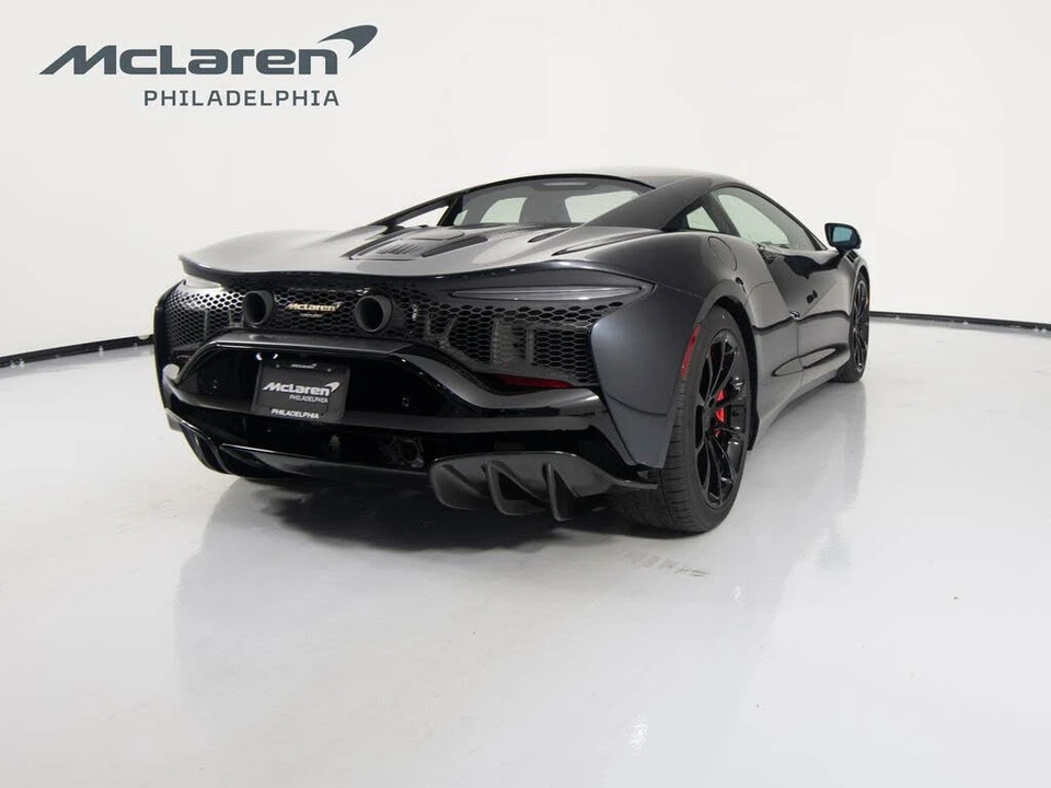 2025 McLaren Artura - Image 5 of 31