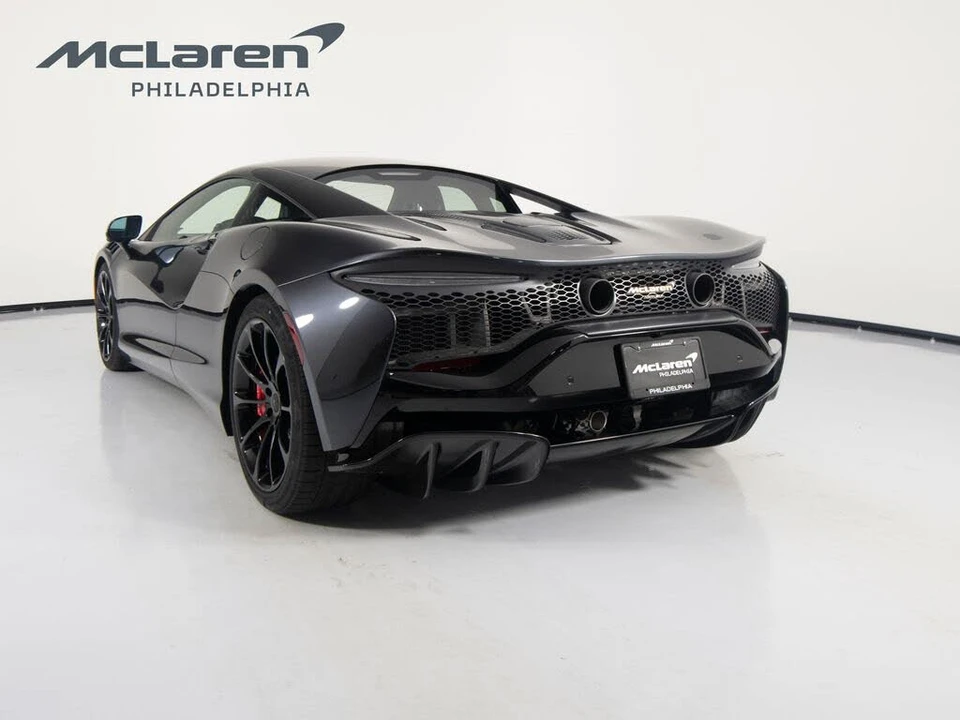 2025 McLaren Artura - Image 7 of 31