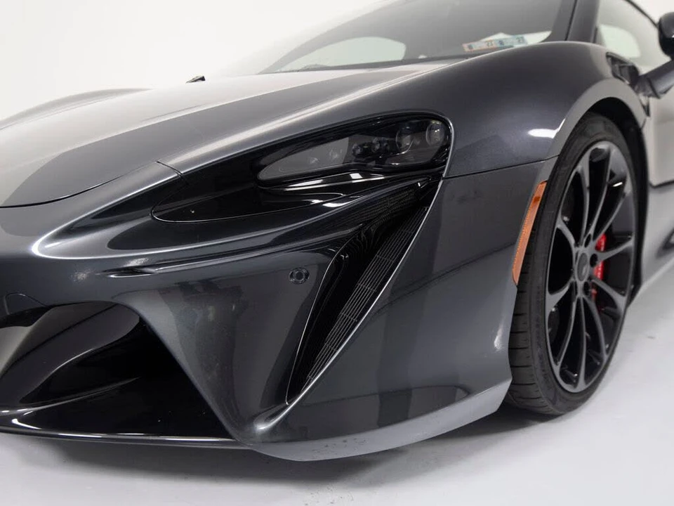 2025 McLaren Artura - Image 31 of 31