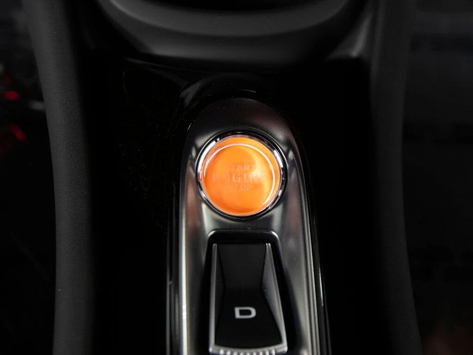 2025 McLaren Artura - Image 22 of 31