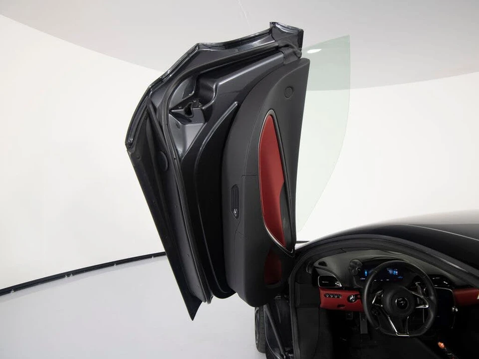 2025 McLaren Artura - Image 10 of 31