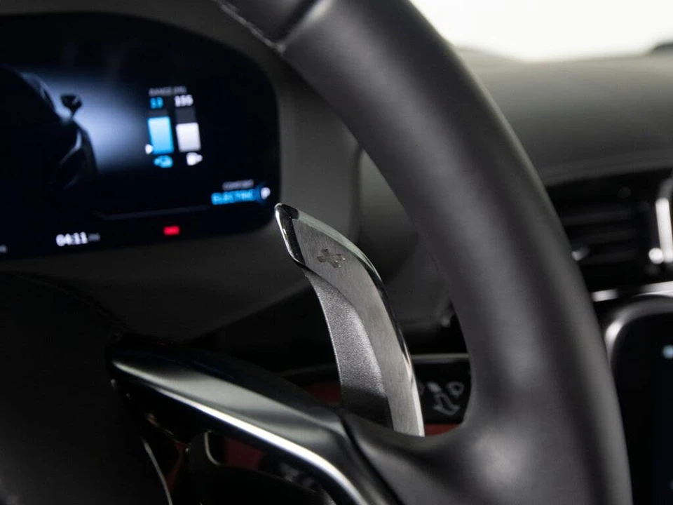 2025 McLaren Artura - Image 17 of 31