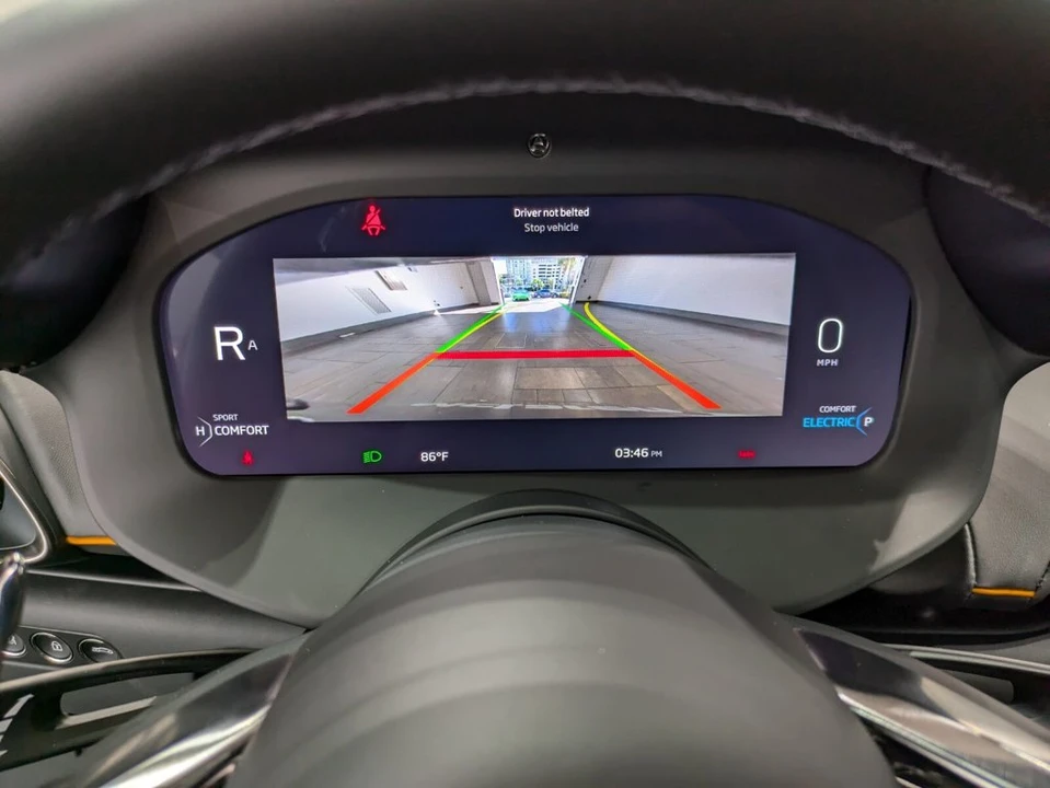 2025 McLaren Artura - Image 13 of 25