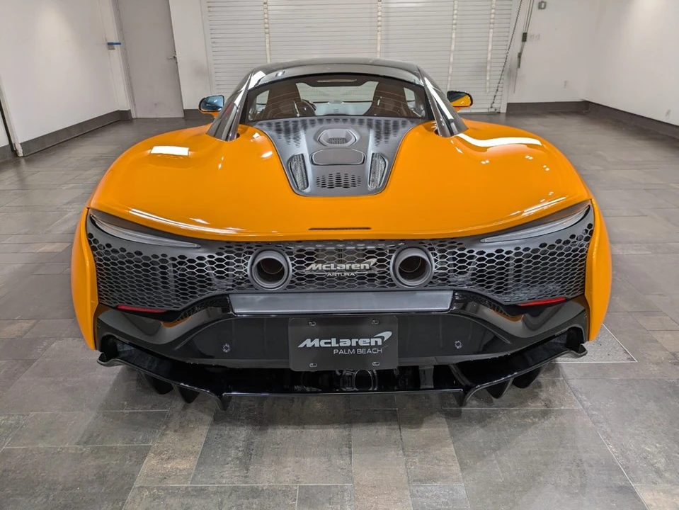 2025 McLaren Artura - Image 5 of 25