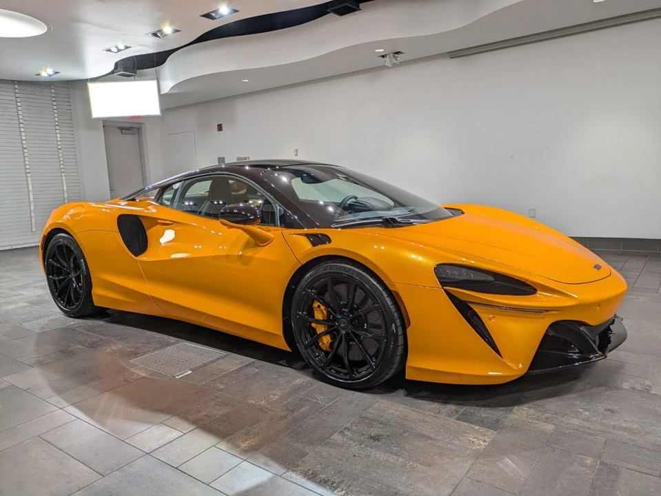 2025 McLaren Artura - Image 25 of 25