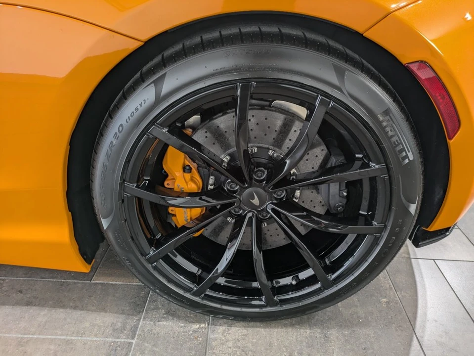 2025 McLaren Artura - Image 6 of 25