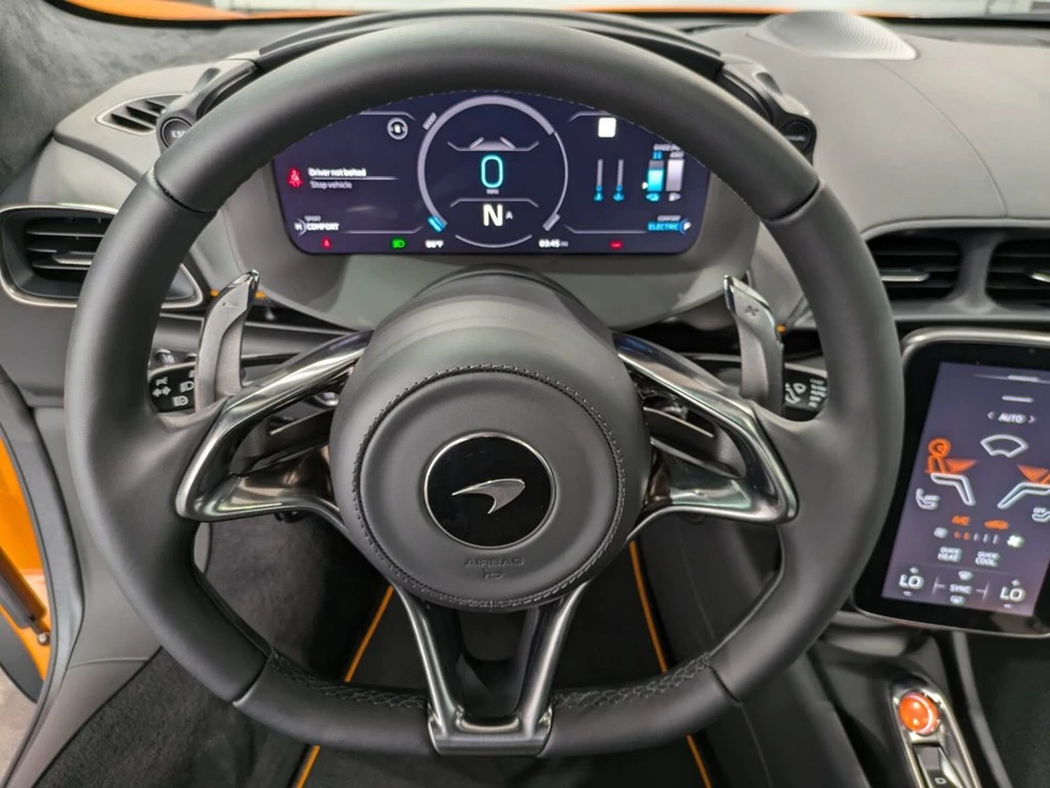 2025 McLaren Artura - Image 11 of 25