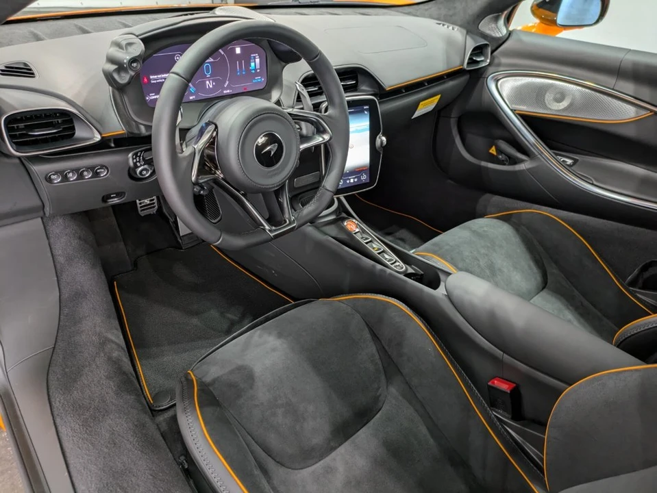 2025 McLaren Artura - Image 8 of 25