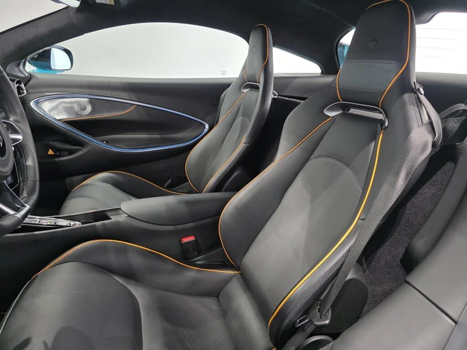 2025 McLaren Artura - Image 8 of 21