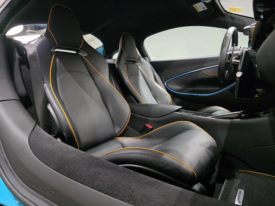 2025 McLaren Artura - Image 17 of 21