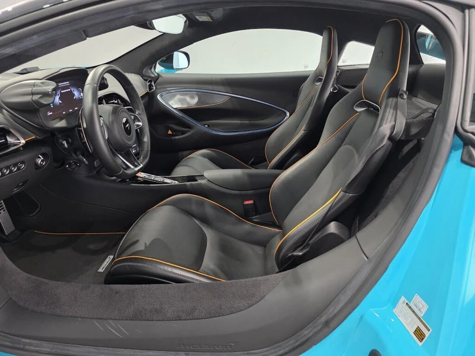 2025 McLaren Artura - Image 6 of 21