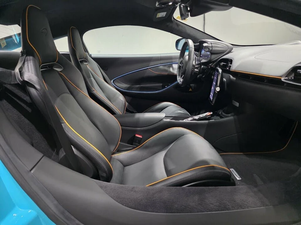 2025 McLaren Artura - Image 16 of 21