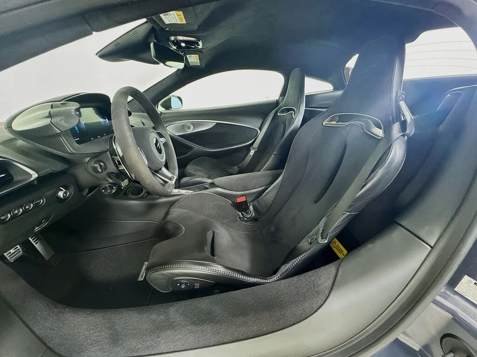 2025 McLaren Artura - Image 19 of 24