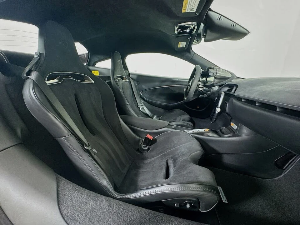 2025 McLaren Artura - Image 21 of 24