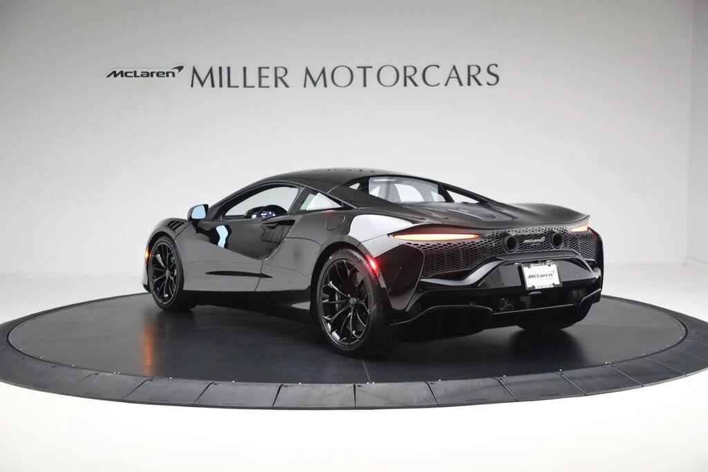 2025 McLaren Artura - Image 5 of 31