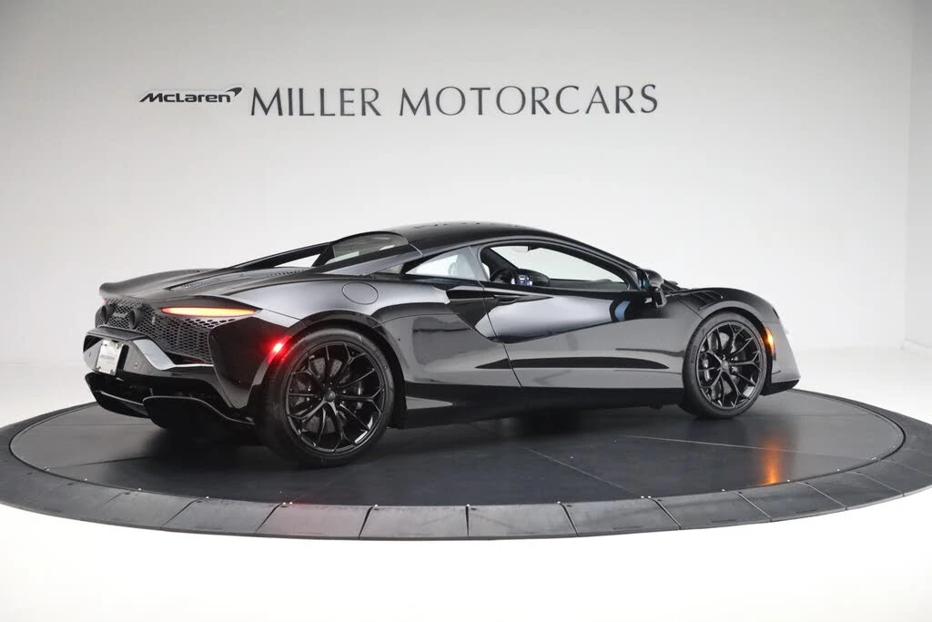 2025 McLaren Artura - Image 9 of 31