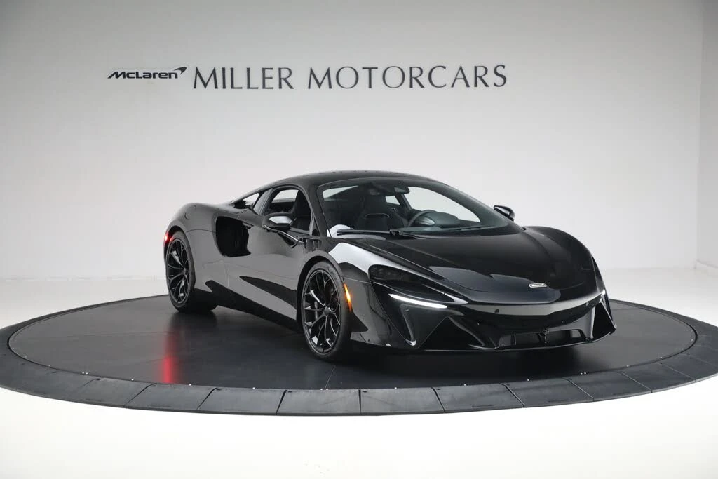 2025 McLaren Artura - Image 12 of 31