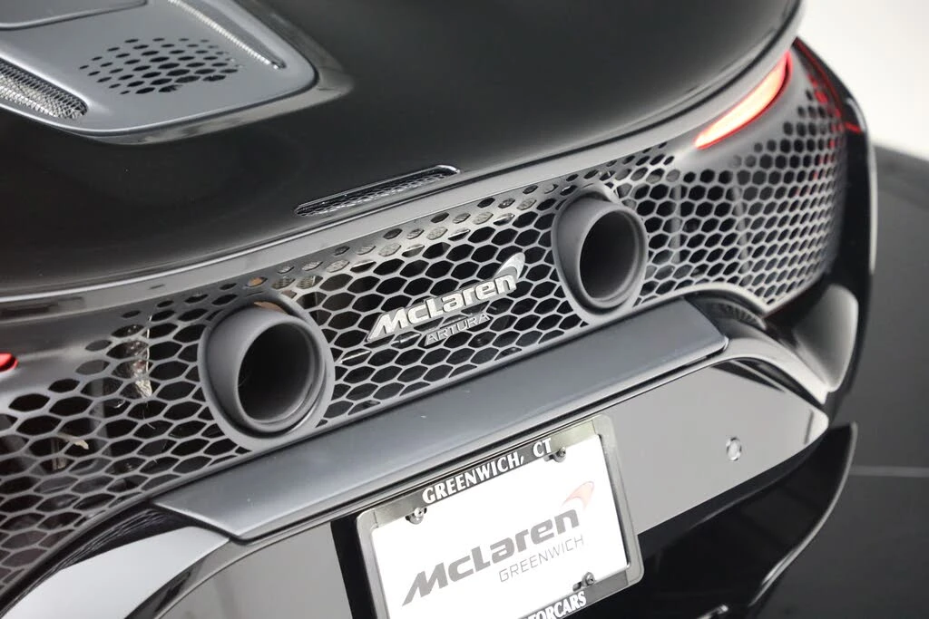 2025 McLaren Artura - Image 31 of 31