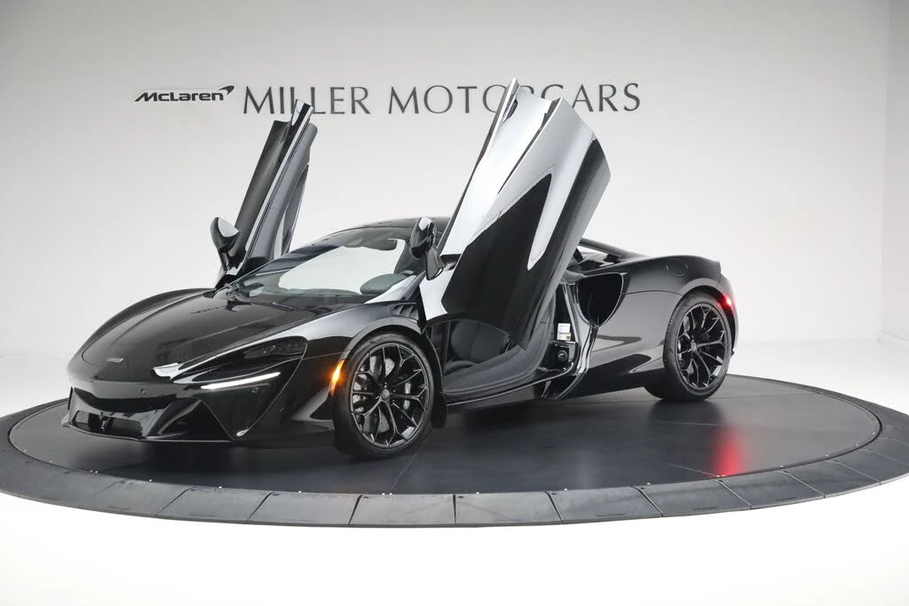 2025 McLaren Artura - Image 14 of 31
