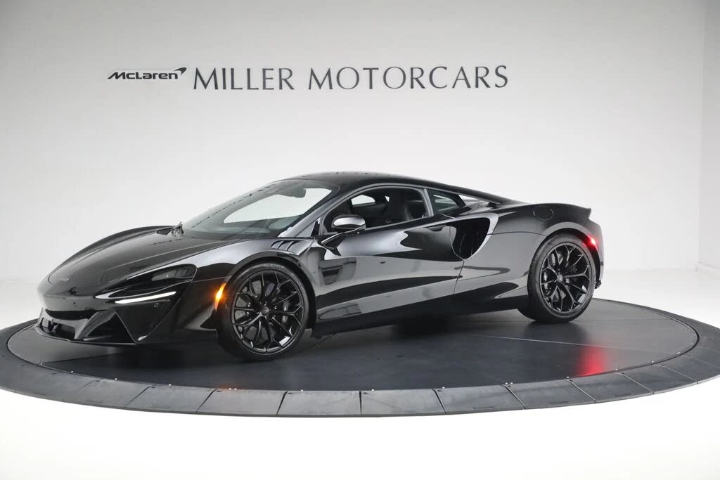 2025 McLaren Artura - Image 2 of 31