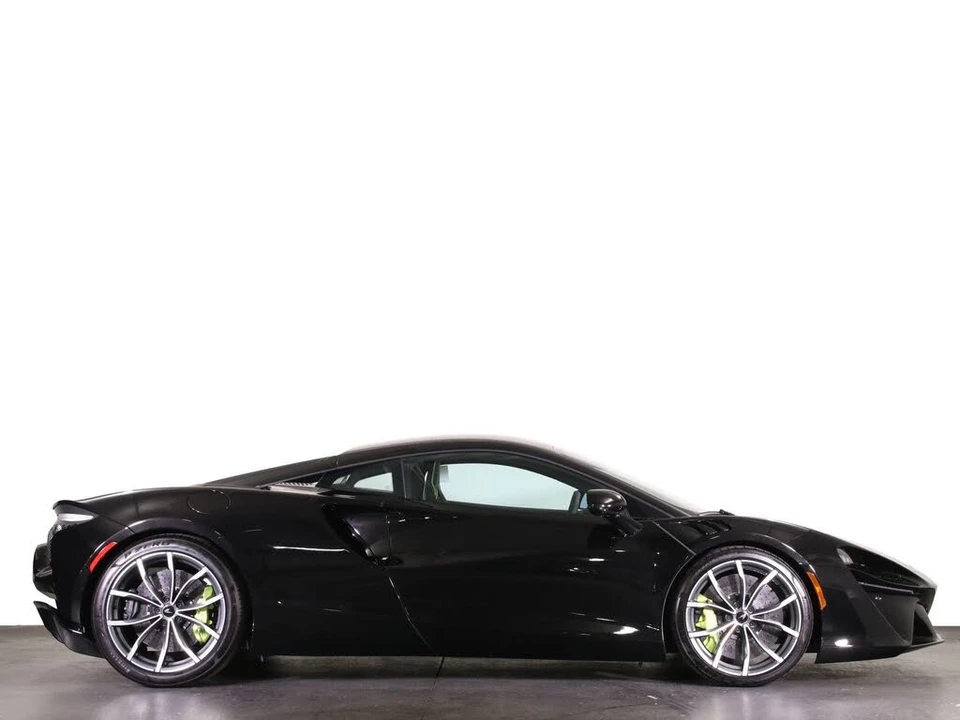 2025 McLaren Artura - Image 8 of 31