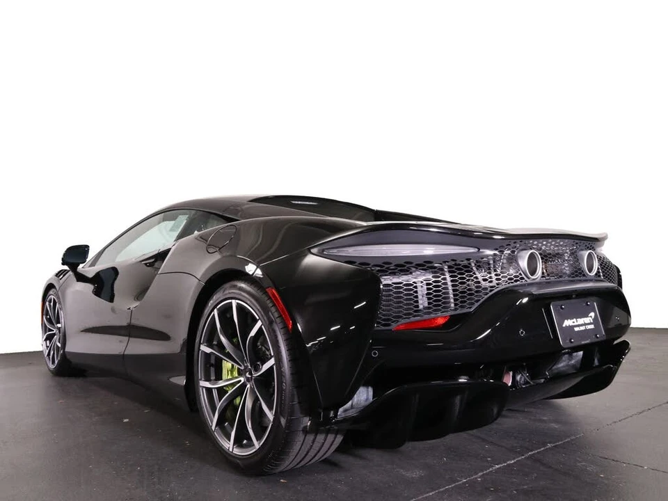 2025 McLaren Artura - Image 16 of 31