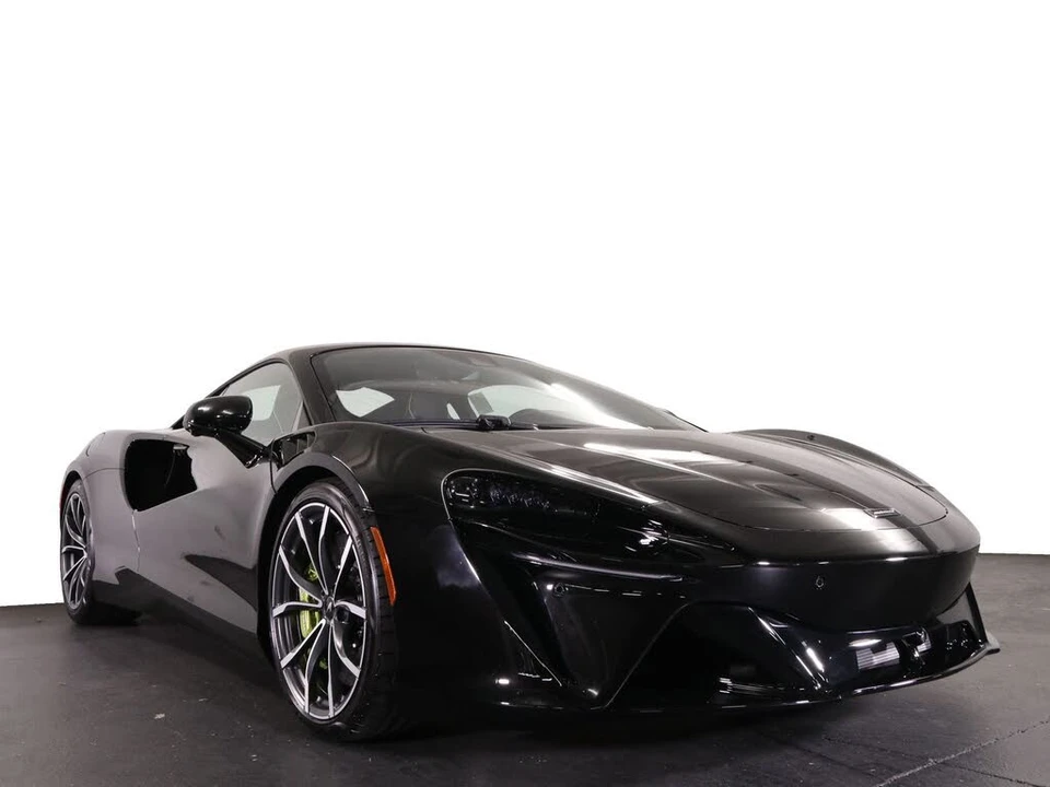 2025 McLaren Artura - Image 21 of 31
