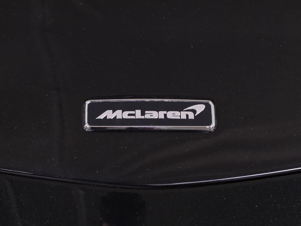 2025 McLaren Artura - Image 24 of 31