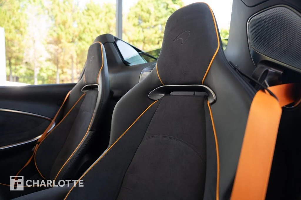 2025 McLaren Artura - Image 19 of 31