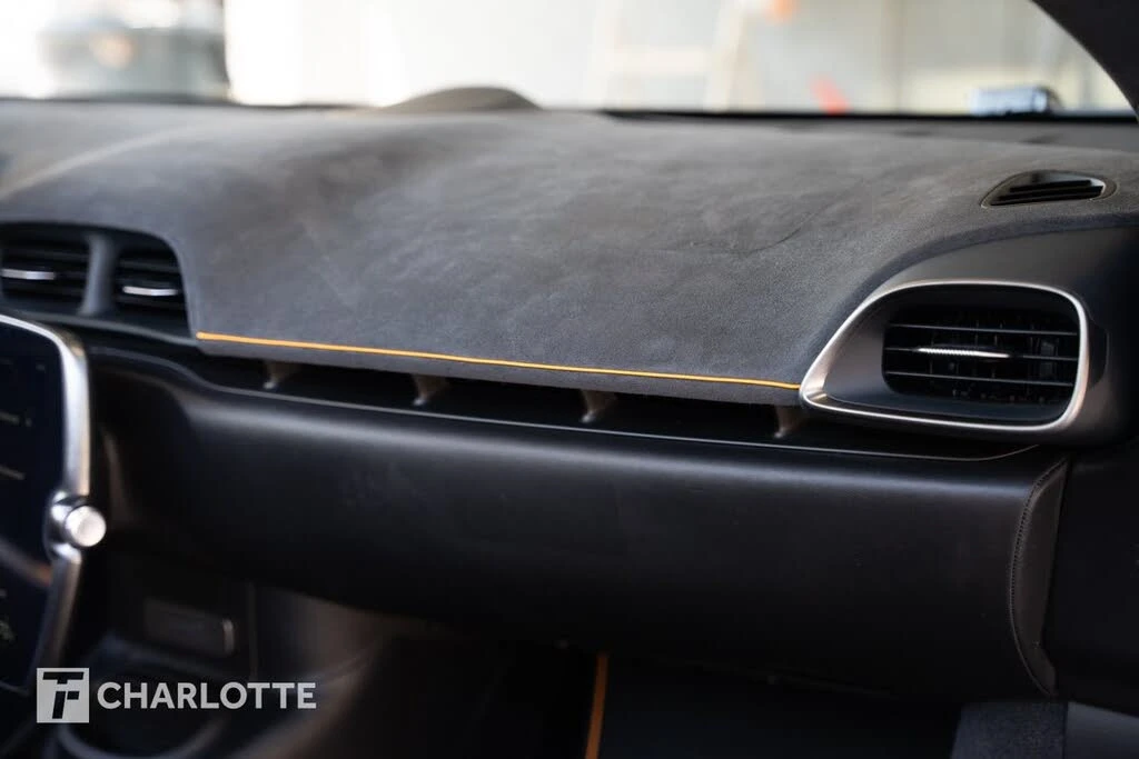 2025 McLaren Artura - Image 29 of 31