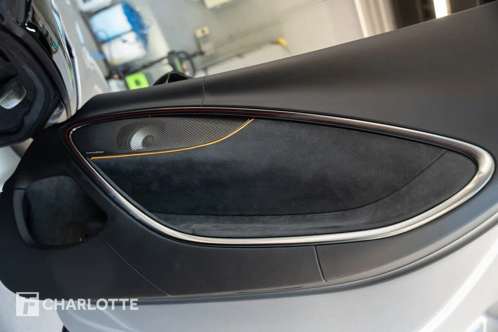 2025 McLaren Artura - Image 26 of 31