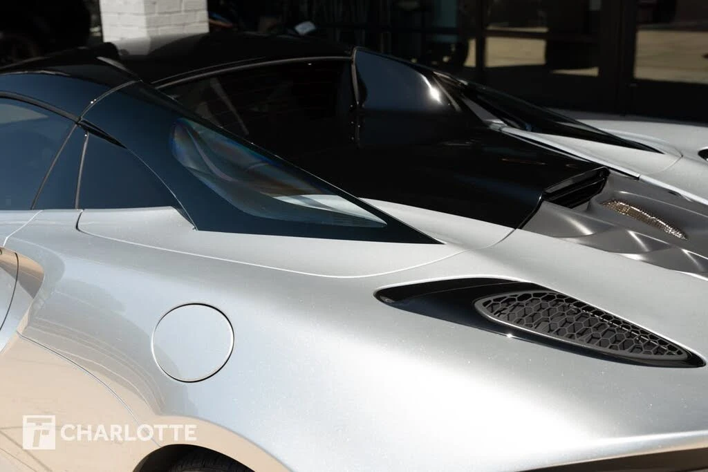 2025 McLaren Artura - Image 8 of 31