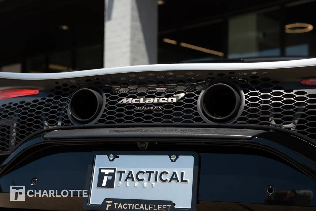 2025 McLaren Artura - Image 14 of 31