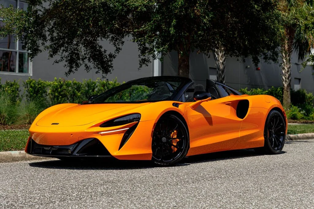 2025 McLaren Artura - Image 31 of 31
