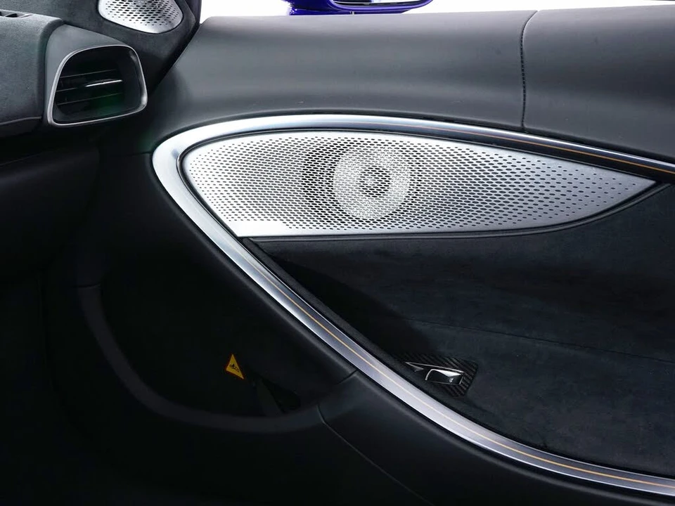 2025 McLaren Artura - Image 24 of 31