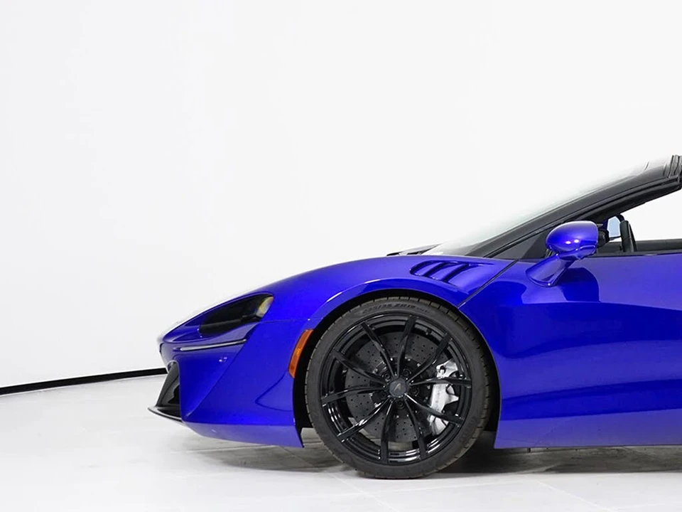 2025 McLaren Artura - Image 13 of 31