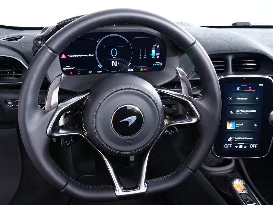 2025 McLaren Artura - Image 22 of 31