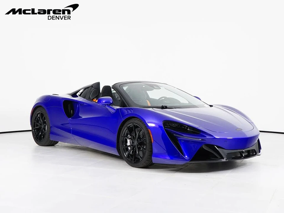 2025 McLaren Artura - Image 10 of 31