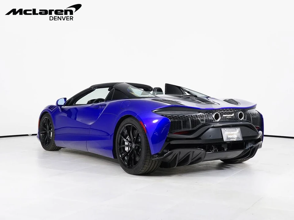 2025 McLaren Artura - Image 3 of 31