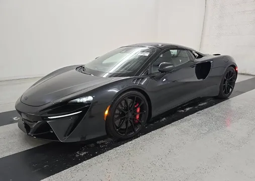 2025 McLaren Artura