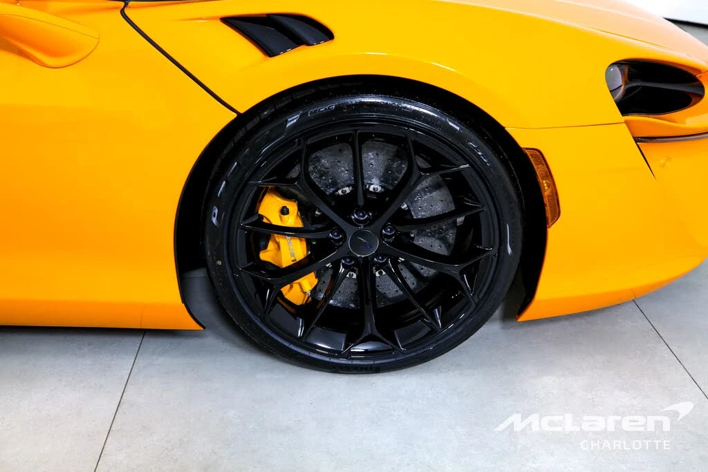 2025 McLaren Artura - Image 25 of 29
