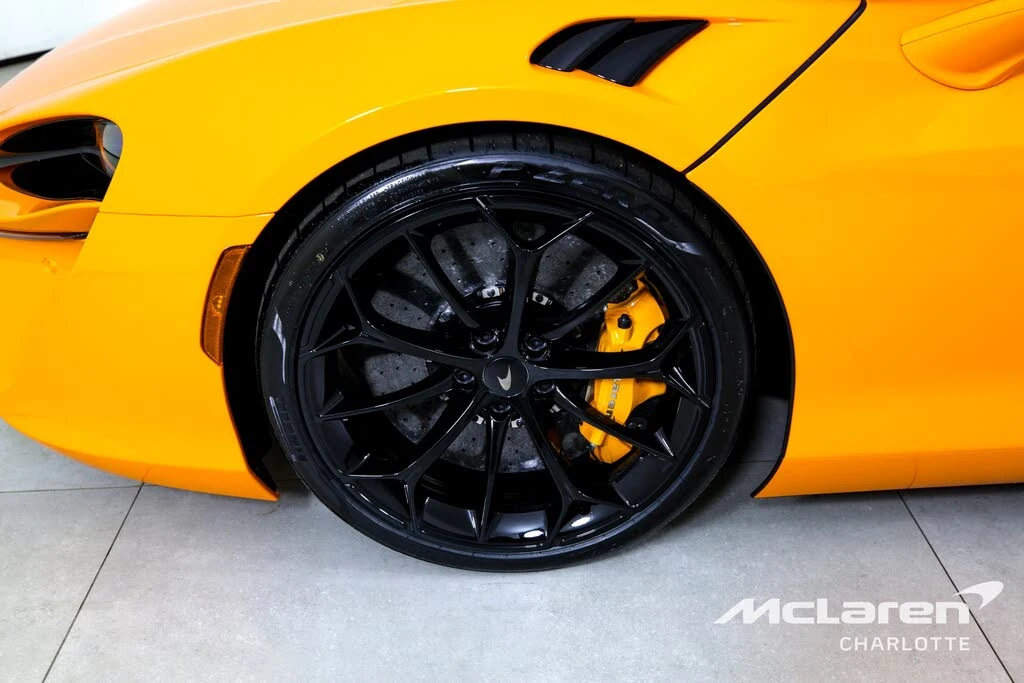 2025 McLaren Artura - Image 26 of 29