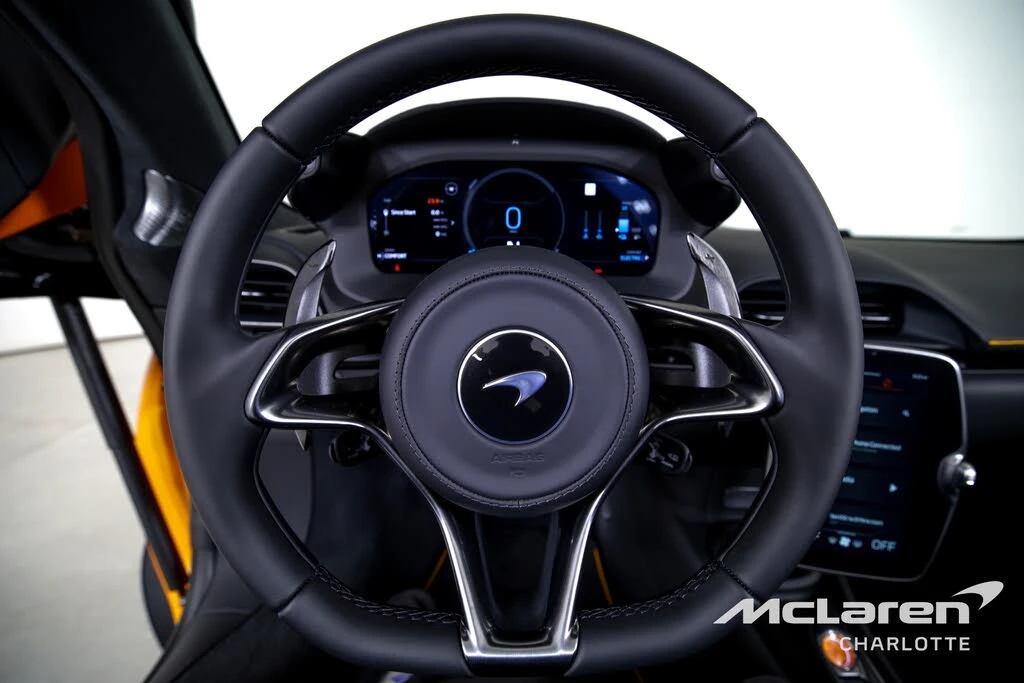 2025 McLaren Artura - Image 16 of 29